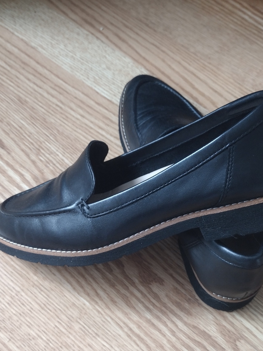 Classic Black Leather Women's Loafers - Timeless Work & Casual Style